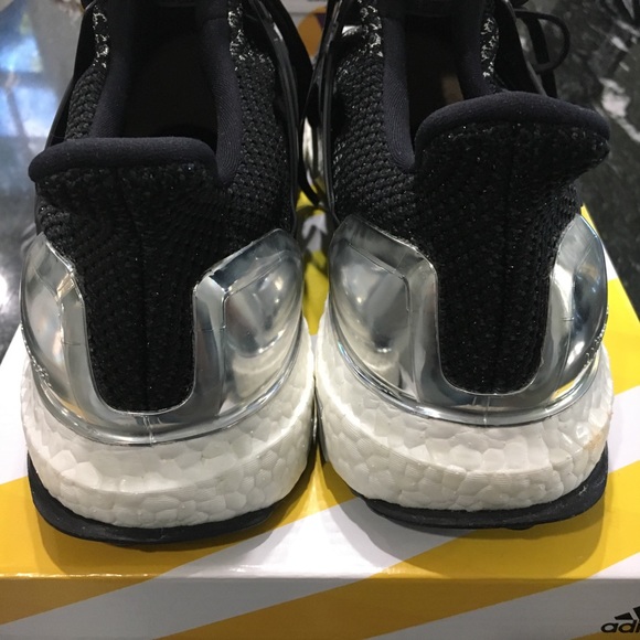 Adidas Ultra Boost Silver Medal 3.0 Size 13 - Picture 2 of 8